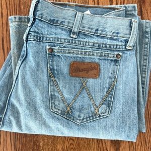 Wrangler Relaxed Boot Jeans